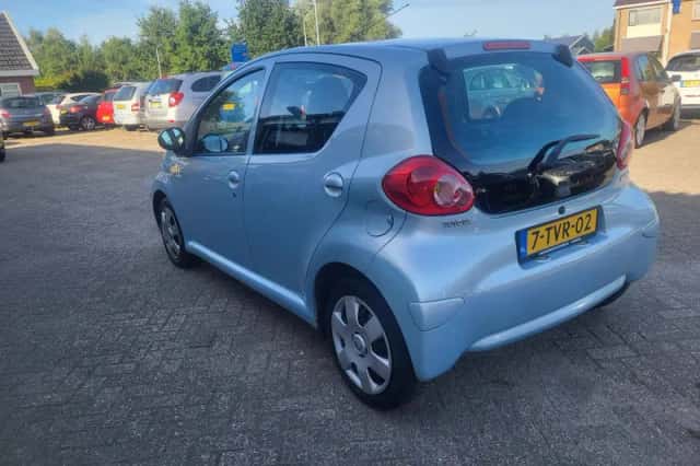 Toyota Aygo (2006) thumbnail 4
