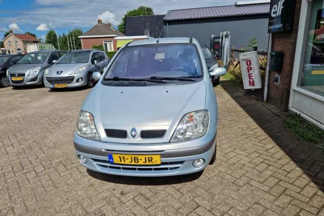 Renault Scénic (2002) thumbnail 4