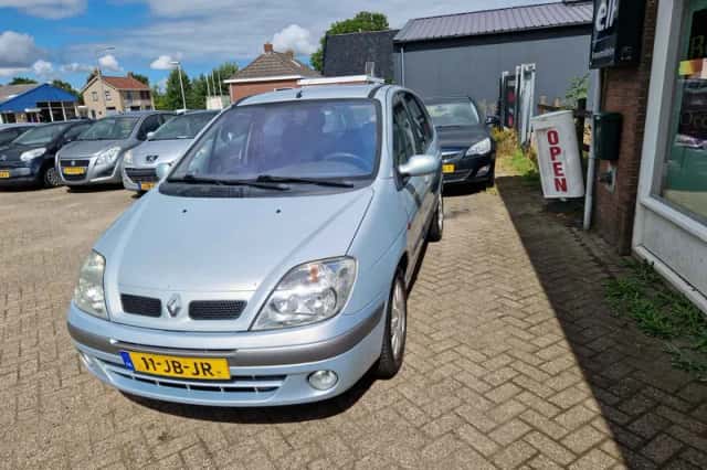 Renault Scénic (2002) thumbnail 5