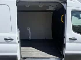 Ford Transit thumbnail 9