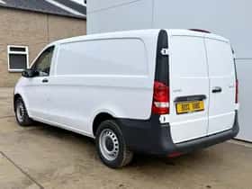 Mercedes-Benz Vito (2024) thumbnail 2