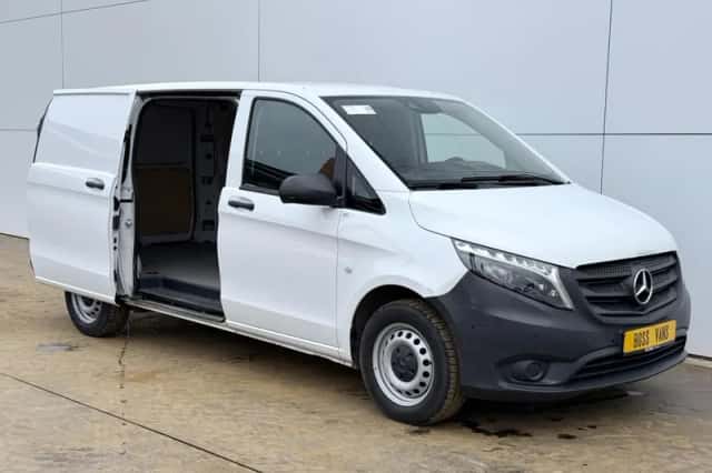 Mercedes-Benz Vito (2024) thumbnail 5