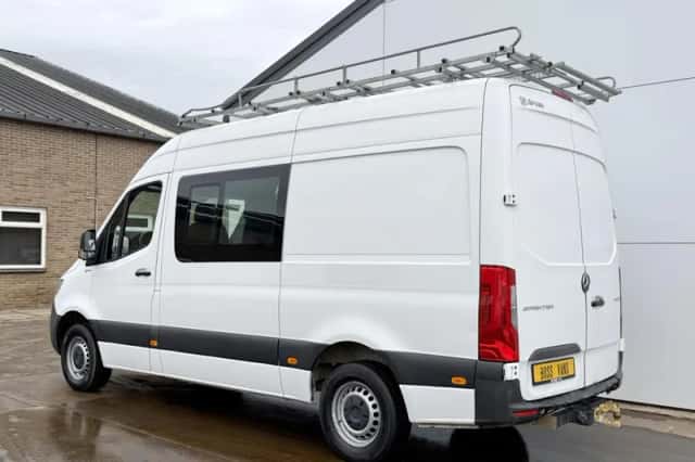 Mercedes-Benz Sprinter (2021) thumbnail 2