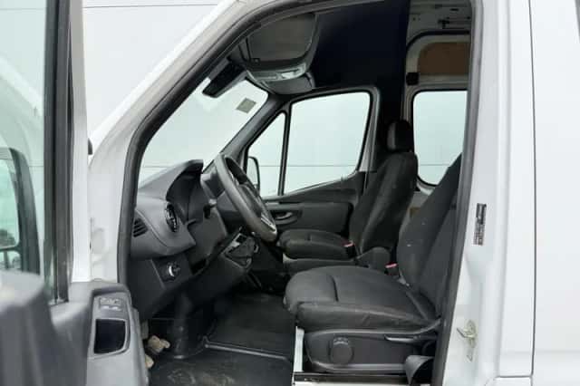 Mercedes-Benz Sprinter (2021) thumbnail 6