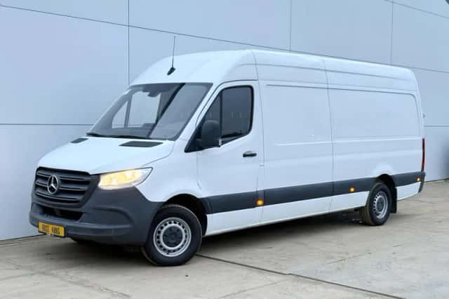 Mercedes-Benz Sprinter (2021) thumbnail 1