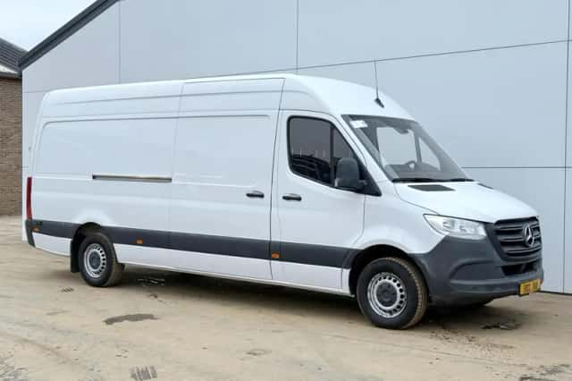 Mercedes-Benz Sprinter (2021) thumbnail 4