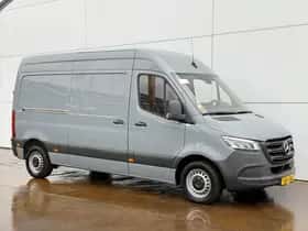 Mercedes-Benz Sprinter (2023) thumbnail 4