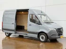 Mercedes-Benz Sprinter (2023) thumbnail 5