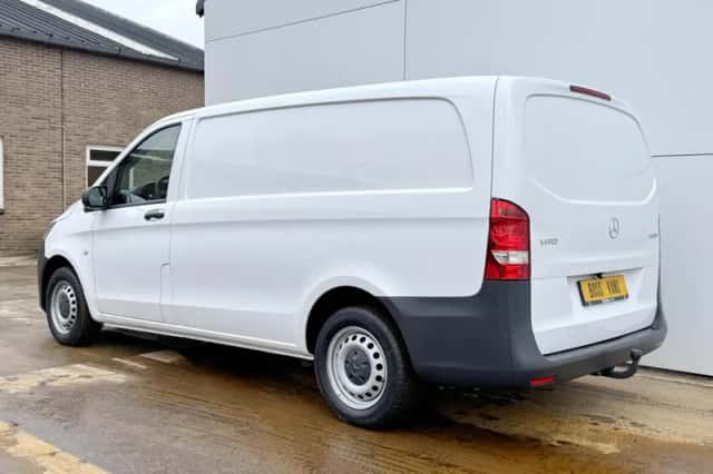 Mercedes-Benz Vito (2023) thumbnail 2