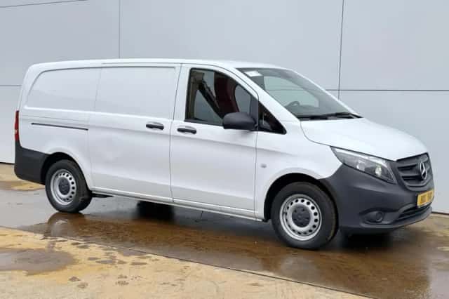 Mercedes-Benz Vito (2023) thumbnail 4