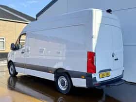 Mercedes-Benz Sprinter (2022) thumbnail 2