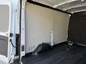 Ford E transit 68kwh 184pk (2023) thumbnail 14