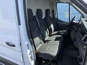 Ford E transit 68kwh 184pk (2023) thumbnail 9