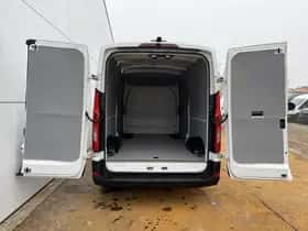 Maxus eDeliver9 (2023) thumbnail 11