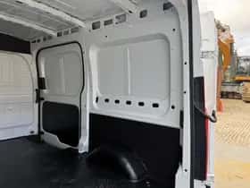 Maxus eDeliver9 (2024) thumbnail 13