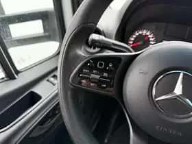Mercedes-Benz Sprinter (2023) thumbnail 18