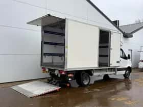Mercedes-Benz Sprinter (2023) thumbnail 8