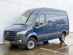 Mercedes-Benz Sprinter (2022) thumbnail 1