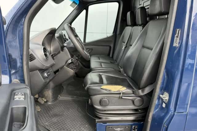Mercedes-Benz Sprinter (2022) thumbnail 6