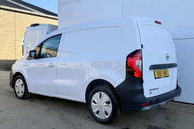 Nissan Townstar (2022) thumbnail 2