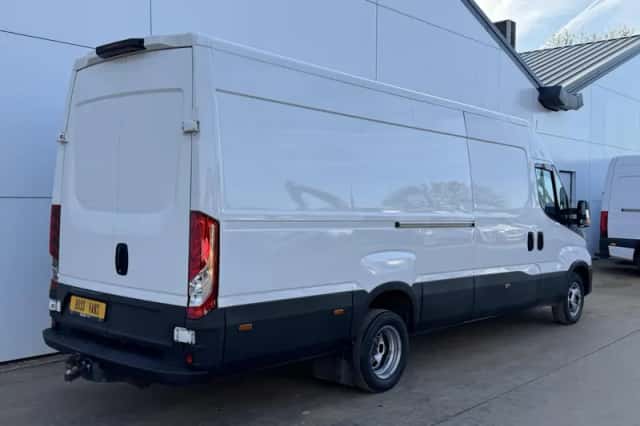Iveco Daily (2022) thumbnail 3