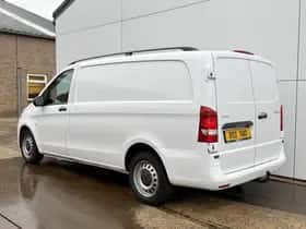 Mercedes-Benz Vito (2021) thumbnail 2
