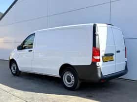 Mercedes-Benz Vito (2021) thumbnail 2