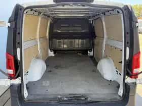 Mercedes-Benz Vito (2021) thumbnail 11
