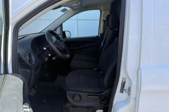 Mercedes-Benz Vito (2021) thumbnail 6