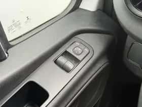 Mercedes-Benz Sprinter (2023) thumbnail 23