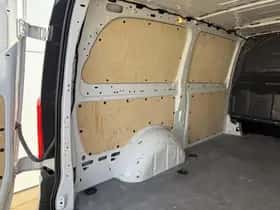 Mercedes-Benz Vito (2023) thumbnail 12