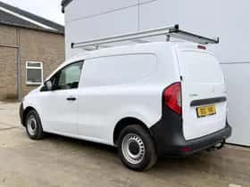 Mercedes-Benz Citan (2024) thumbnail 2