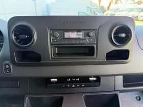 Mercedes-Benz Sprinter thumbnail 16