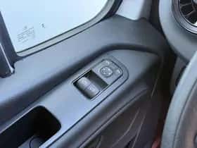 Mercedes-Benz Sprinter (2021) thumbnail 23