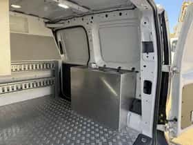 Volkswagen Caddy thumbnail 12