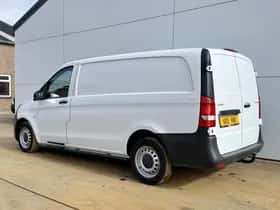 Mercedes-Benz Vito (2022) thumbnail 2