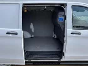 Mercedes-Benz Vito (2022) thumbnail 9
