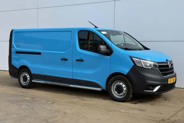 Renault Trafic (2022) thumbnail 4