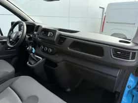 Renault Trafic (2022) thumbnail 8