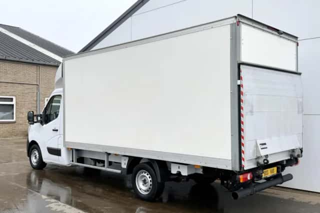 Renault Master (2022) thumbnail 2