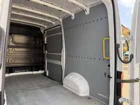 Volkswagen Crafter (2024) thumbnail 13