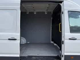 Volkswagen Crafter (2024) thumbnail 9