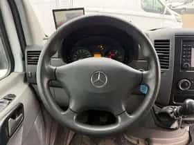 Mercedes-Benz Sprinter thumbnail 21