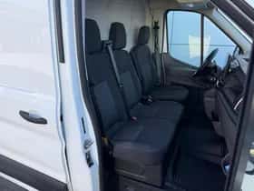 Ford E transit 68kwh 184pk (2023) thumbnail 9