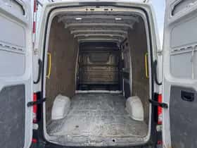 Volkswagen Crafter (2019) thumbnail 11