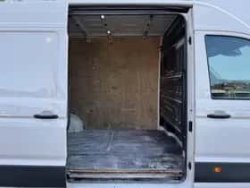 Volkswagen Crafter (2019) thumbnail 9