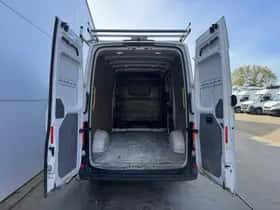 Volkswagen Crafter (2019) thumbnail 10