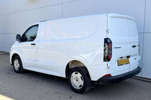 Ford Transit Custom (2024) thumbnail 2