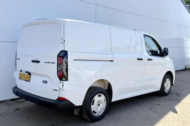 Ford Transit Custom (2024) thumbnail 3