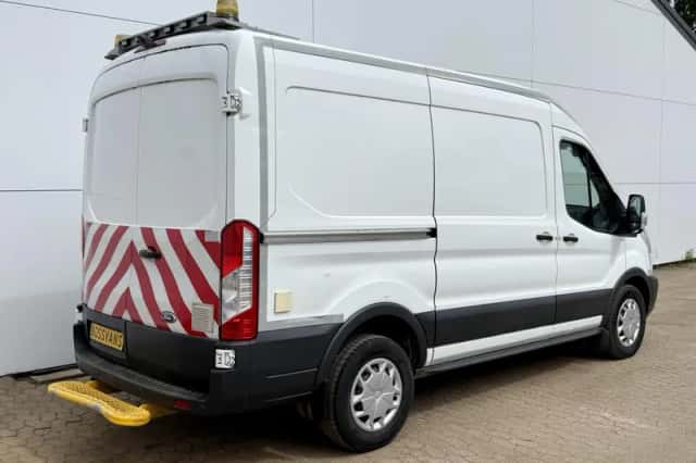 Ford Transit (2018) thumbnail 3